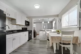 3737 Rose Manor Terrace, Markham, IL 60428 - Photo 5