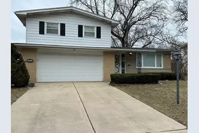 821 W Manor Court, Glenwood, IL 60425 - Photo 1