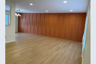 821 W Manor Court, Glenwood, IL 60425 - Photo 5