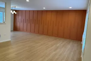 821 W Manor Ct, Glenwood, IL 60425 - Photo 5