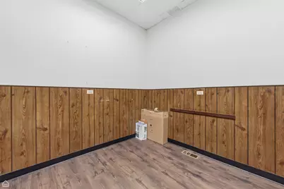 8507 S Roberts Road, Justice, IL 60458 - Photo 13