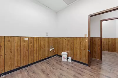 8507 S Roberts Road, Justice, IL 60458 - Photo 21