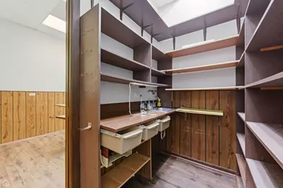 8507 S Roberts Road, Justice, IL 60458 - Photo 17