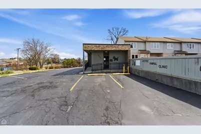 8507 S Roberts Road, Justice, IL 60458 - Photo 3