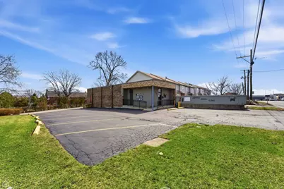 8507 S Roberts Road, Justice, IL 60458 - Photo 1