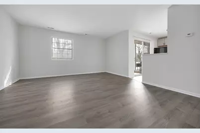 21 N Park Boulevard #B, Streamwood, IL 60107 - Photo 3