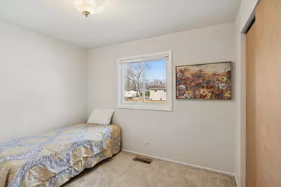 36615 N Streamwood Drive, Gurnee, IL 60031 - Photo 15