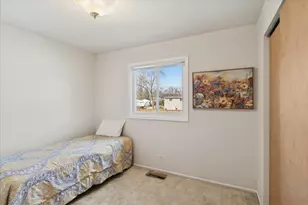 36615 N Streamwood Dr, Gurnee, IL 60031 - Photo 15