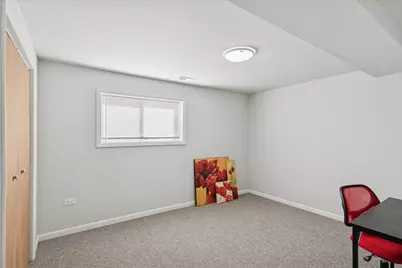 36615 N Streamwood Drive, Gurnee, IL 60031 - Photo 7