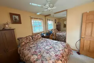 111 Cedar Cir, Streamwood, IL 60107 - Photo 11