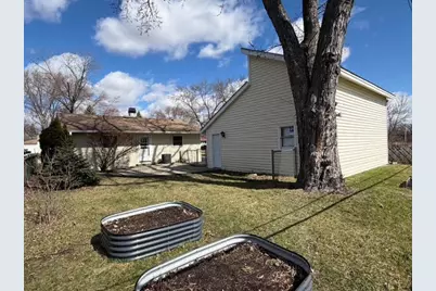 111 Cedar Circle, Streamwood, IL 60107 - Photo 21