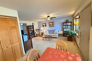 111 Cedar Cir, Streamwood, IL 60107 - Photo 7