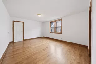 11735 S Indiana Ave, Chicago, IL 60628 - Photo 13