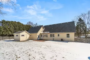 601 N View St, Hinckley, IL 60520 - Photo 17