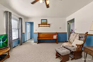 601 N View St, Hinckley, IL 60520 - Photo 5