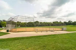 579 Morningside Dr, Roselle, IL 60172 - Photo 11