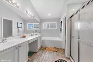 1728 Village Ct, Crystal Lake, IL 60014 - Photo 23