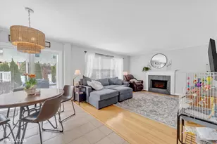 1728 Village Ct, Crystal Lake, IL 60014 - Photo 11