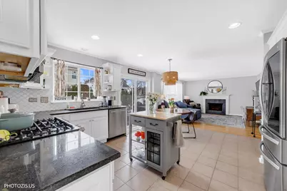 1728 Village Court, Crystal Lake, IL 60014 - Photo 7