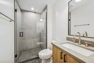 1337 W Estes Ave, Chicago, IL 60626 - Photo 15