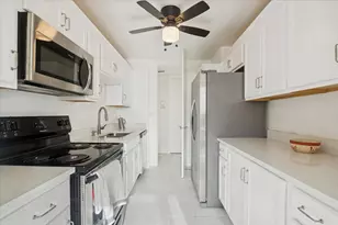 4800 S Chicago Beach Dr, Chicago, IL 60615 - Photo 7