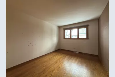 7700 Apple Tree Lane, Willowbrook, IL 60527 - Photo 19