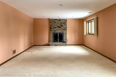 7700 Apple Tree Lane, Willowbrook, IL 60527 - Photo 9