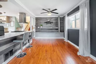 8738 S Troy Ave, Evergreen Park, IL 60805 - Photo 7