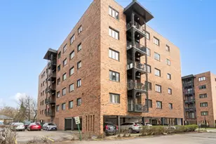 9332 Landings Ln, Des Plaines, IL 60016 - Photo 3