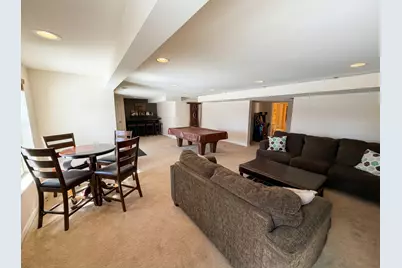 2375 Kelsey Court, Lindenhurst, IL 60046 - Photo 25