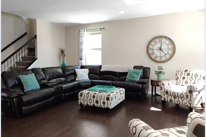 2375 Kelsey Court, Lindenhurst, IL 60046 - Photo 11