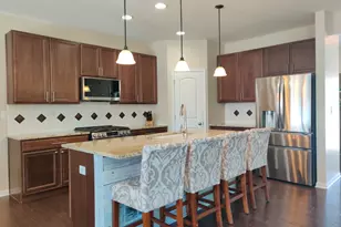 2375 Kelsey Ct, Lindenhurst, IL 60046 - Photo 7