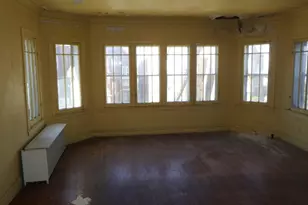 8241 S Clyde Ave, Chicago, IL 60617 - Photo 5