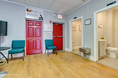 2711 E 93rd Street, Chicago, IL 60617 - Photo 5