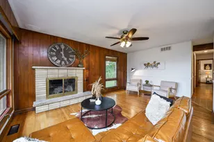 41W331 Empire Rd, Saint Charles, IL 60175 - Photo 7