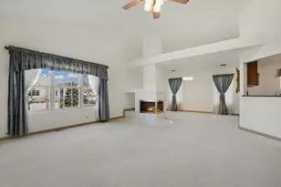 133 Arboretum Dr, Lombard, IL 60148 - Photo 3