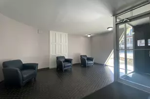 1060 W Hollywood Ave, Chicago, IL 60660 - Photo 13