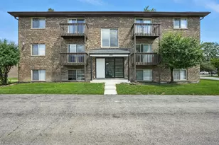 8310 Woodland Dr, Darien, IL 60561 - Photo 1