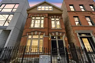 822 N Wood St, Chicago, IL 60622 - Photo 1