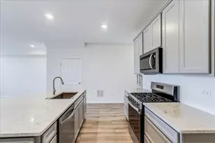 616 Switchgrass Ln, Bolingbrook, IL 60490 - Photo 15