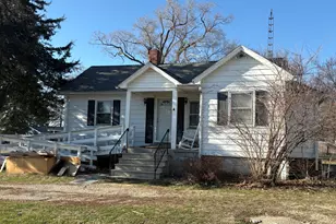 4020 E 1553rd Rd, Earlville, IL 60518 - Photo 1