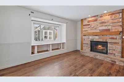 213 Villa Road, Streamwood, IL 60107 - Photo 9