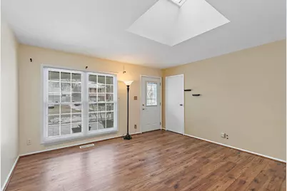 213 Villa Road, Streamwood, IL 60107 - Photo 5