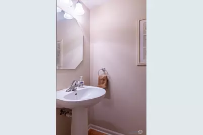 2490 Anna Way, Elgin, IL 60124 - Photo 11