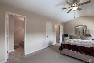 2490 Anna Way, Elgin, IL 60124 - Photo 15