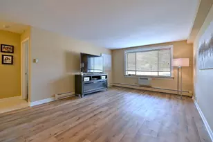 1880 Bonnie Ln, Hoffman Estates, IL 60169 - Photo 7