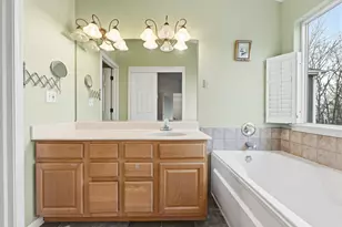 138 Emerald Dr, Streamwood, IL 60107 - Photo 23