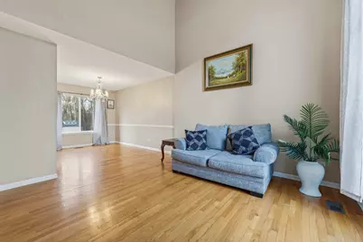 138 Emerald Drive, Streamwood, IL 60107 - Photo 5