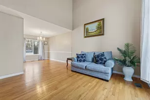 138 Emerald Dr, Streamwood, IL 60107 - Photo 5