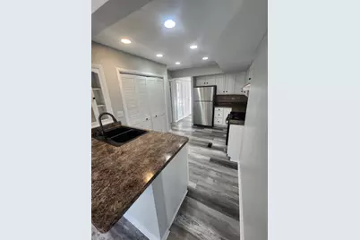 [Address not provided], Hoffman Estates, IL 60169 - Photo 3